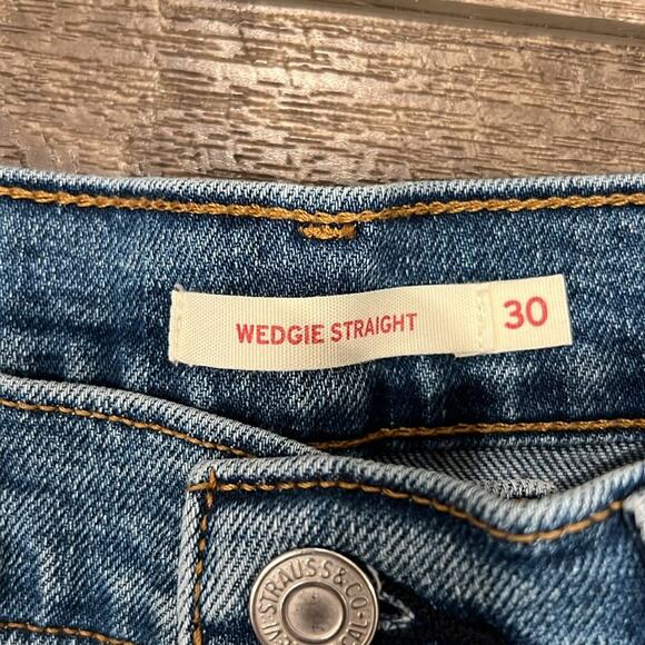 Levi's Women's Wedgie Straight Jean Medium Wash Summer Love Size 30 - Picture 8 of 13